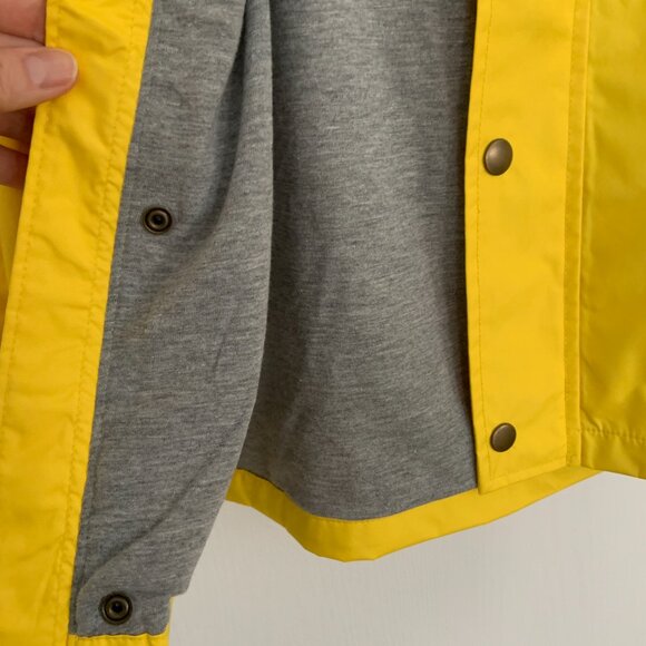 Kid’s Yellow Old Navy Rain Jacket Zipper Front with Hood Size 5 - Picture 4 of 7